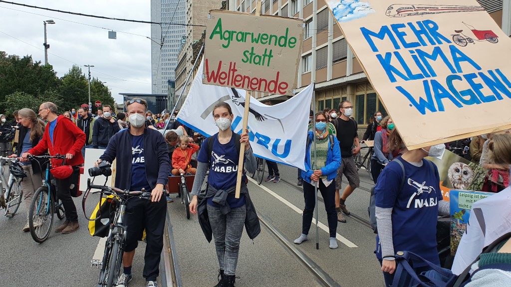 NABU-Teilnehmer beim Start der Demo.<br/>Foto: René Sievert