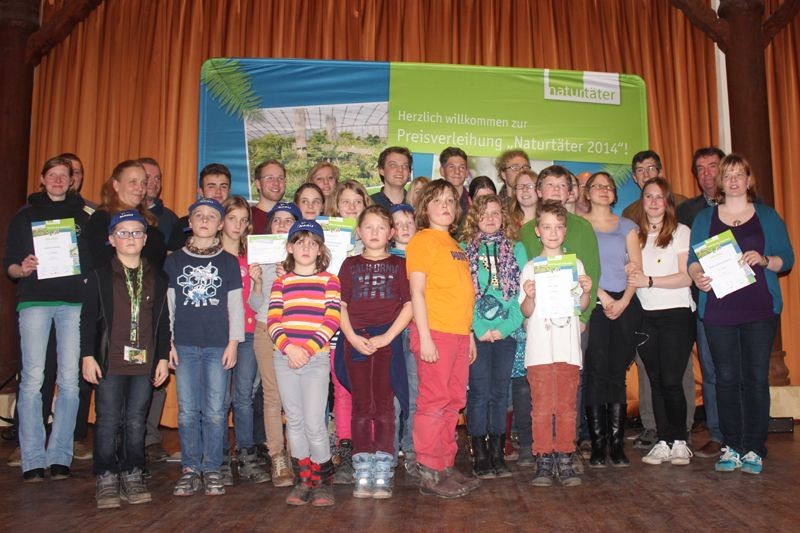 Am 7. Februar 2015 wurden bei einer Festveranstaltung in Leipzig besonders engagierte Teilnehmer des sächsischen Naturschutz- und Social-Media-Projekts „Naturtäter“ ausgezeichnet, darunter auch die Kindergruppe „Parthefrösche“ des NABU Plaußig-Portitz. F