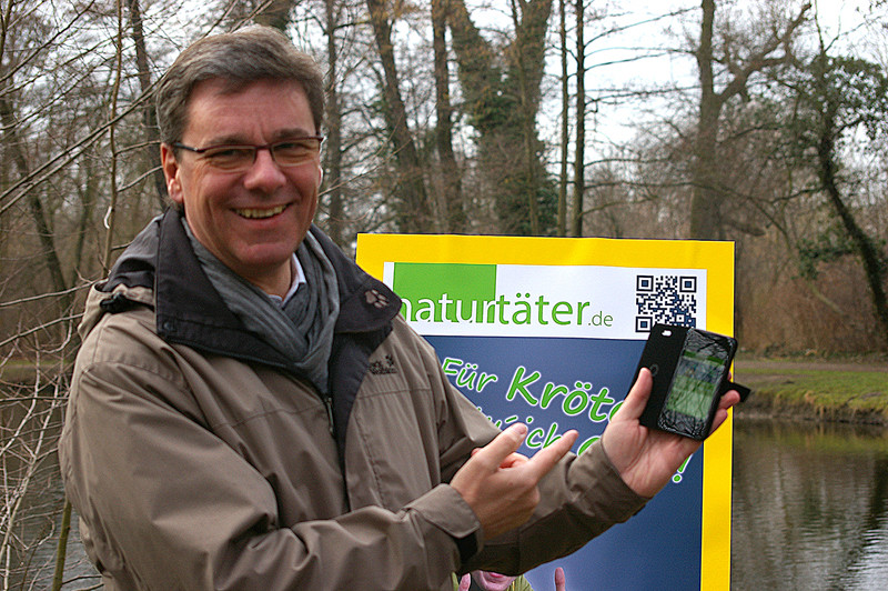 Mit QR-Code in Sekundenschnelle auf der Projektseite - Frank Kupfer.<p/>Foto: Uwe Schroeder