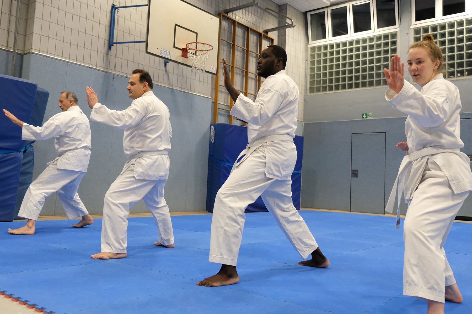 Bushido Köln Karate - Karate für Frauen im  Anfängerkurs