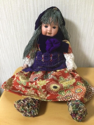 今回寄贈されたアメリカ人形の「ムラサキ」