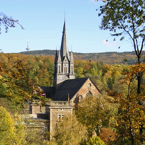 Kirchturm des Kloster Haina in der Umgebung Gasthofs "Zum Hohen Lohr" in Battenhausen; landschaftlich schön gelegen im Naturpark Kellerwald-Edersee in der nordhessischen Grimmheimat