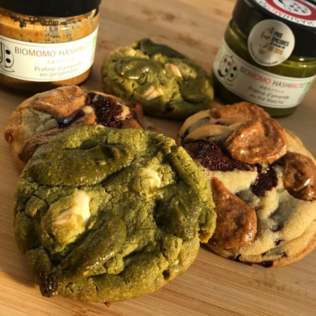 Les cookies biomomo aux pralinés matcha et gingembre