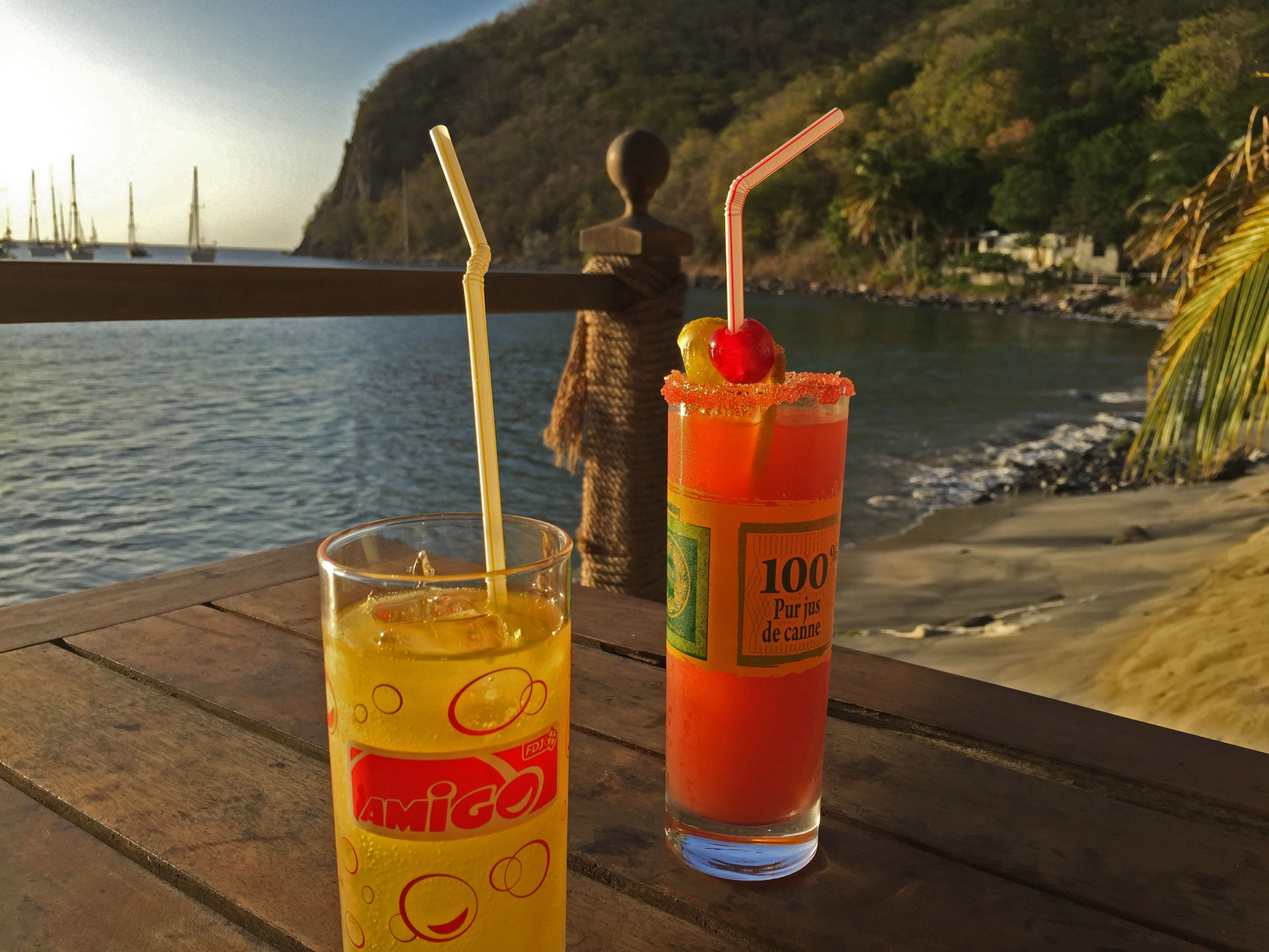 Petit apéritif au port de Deshaies