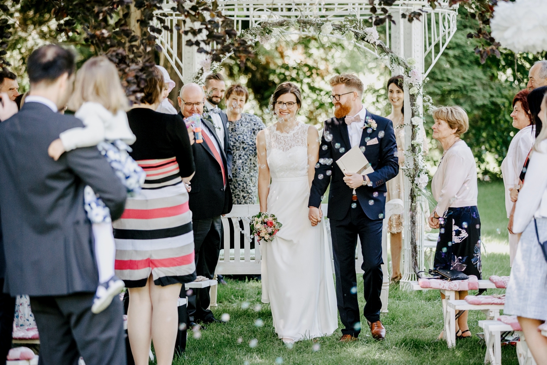 Hochzeit mit Charme in der Villa Gückelsberg Flöha - Trauung unter freiem Himmel bei schönstem Sommerwetter - Villa Gückelsberg Heiraten