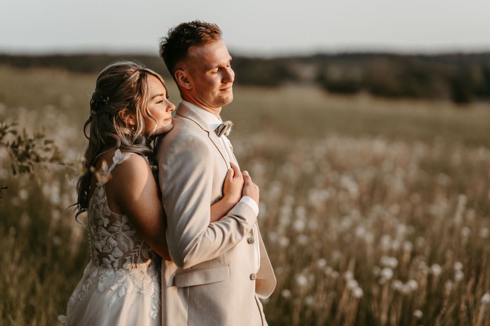 Hochzeit im Erzgebirge - Freie Trauung zwischen Wiesen und Wäldern - Eine Traumhochzeit in der Tenne Dörnthal - Als Hochzeitsfotograf im Erzgebirge unterwegs