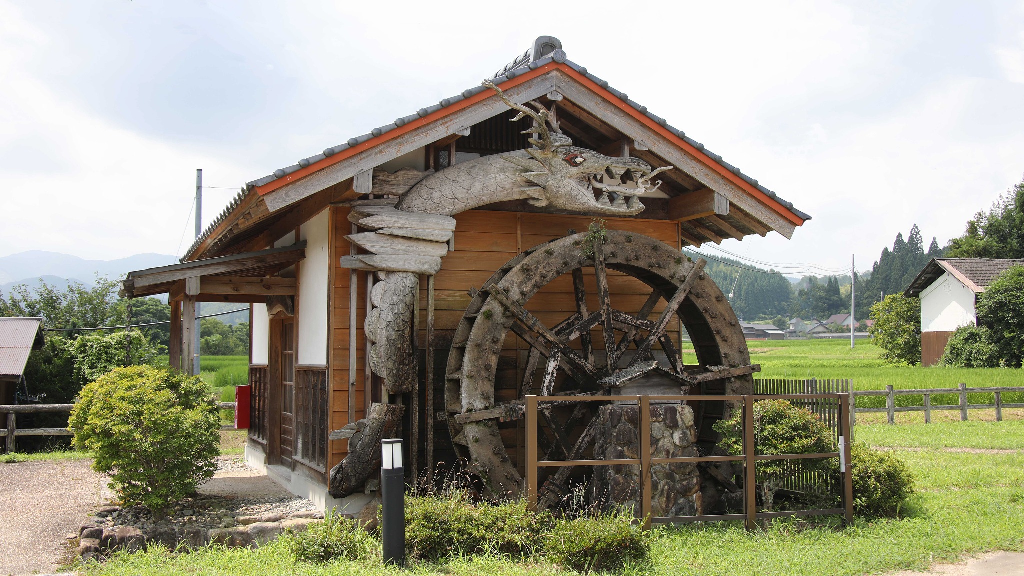 川西そば工房 ～水車で挽く 風味豊かな こしの強いそば～ - 川西そば工房