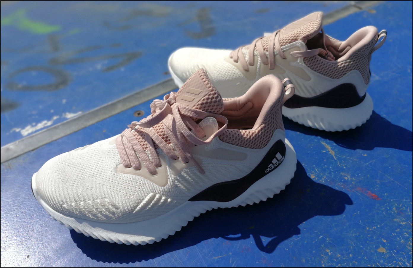 Kurzbericht Der AlphaBOUNCE Beyond von adidas im Test. PR Sample Werbung Laufblog fur Hobbylaufer die das Laufen lieben