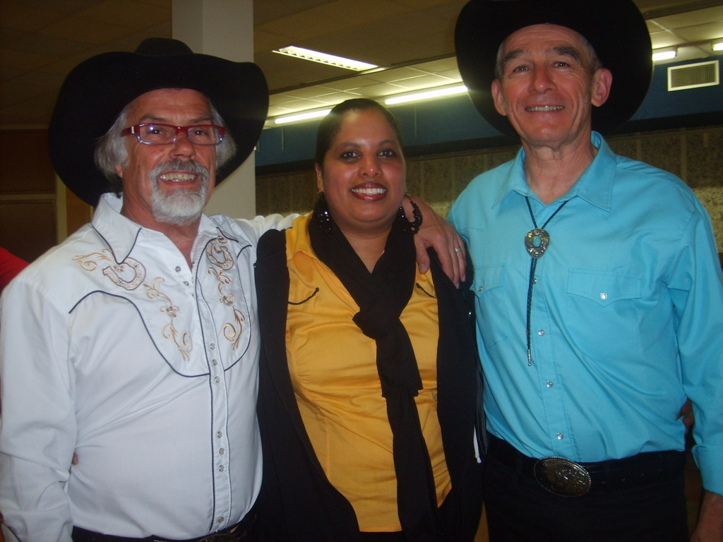 Jean-Claude, Aleethea et Yves ( photo Françoise )