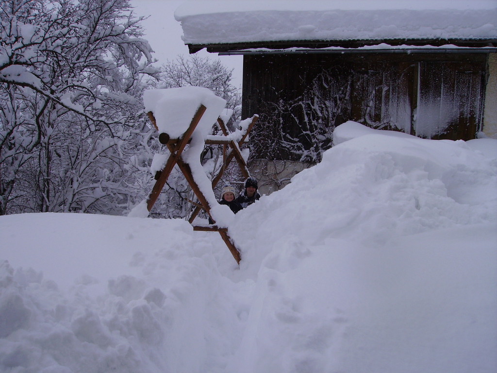 Spielplatz im Schnee