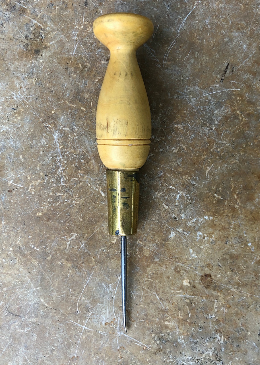 2 Shoemaker Awls resraraes seite!