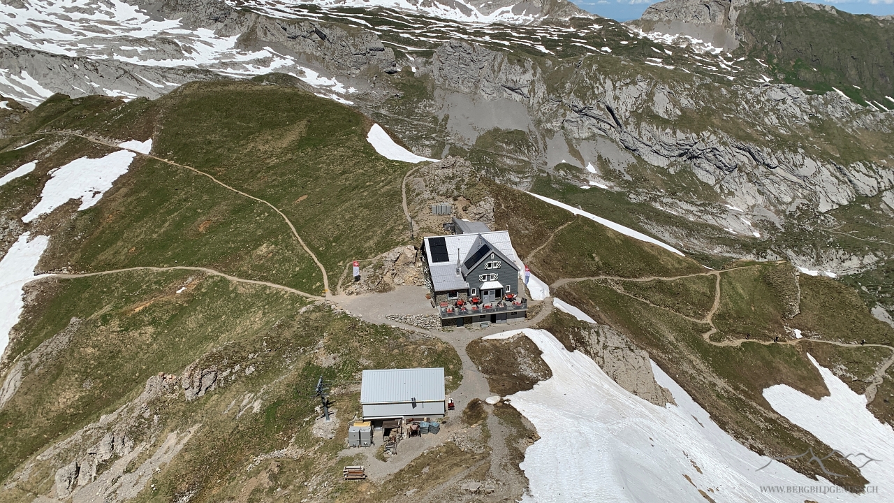 Die Hütte kommt näher..