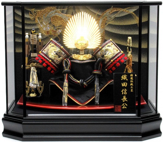 兜飾り ガラスケース入り台、提灯刀付き 兜飾り ガラスケース入り台、提灯刀付き