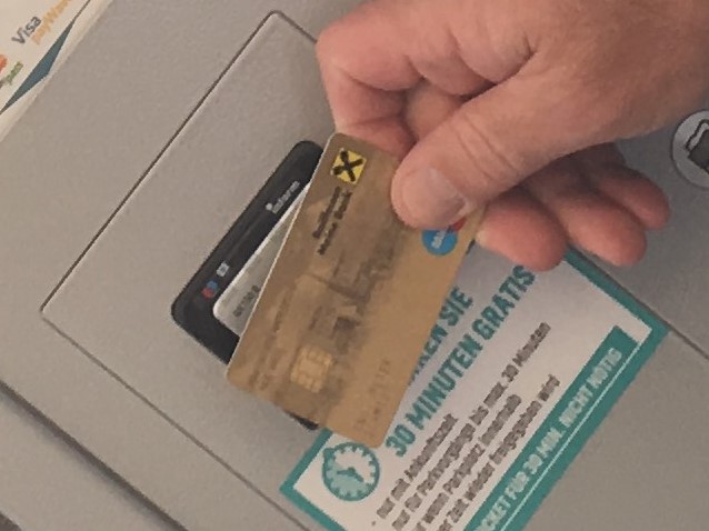 NFC-Zahlungssysteme von inform an Klagenfurts Parkscheinautomaten