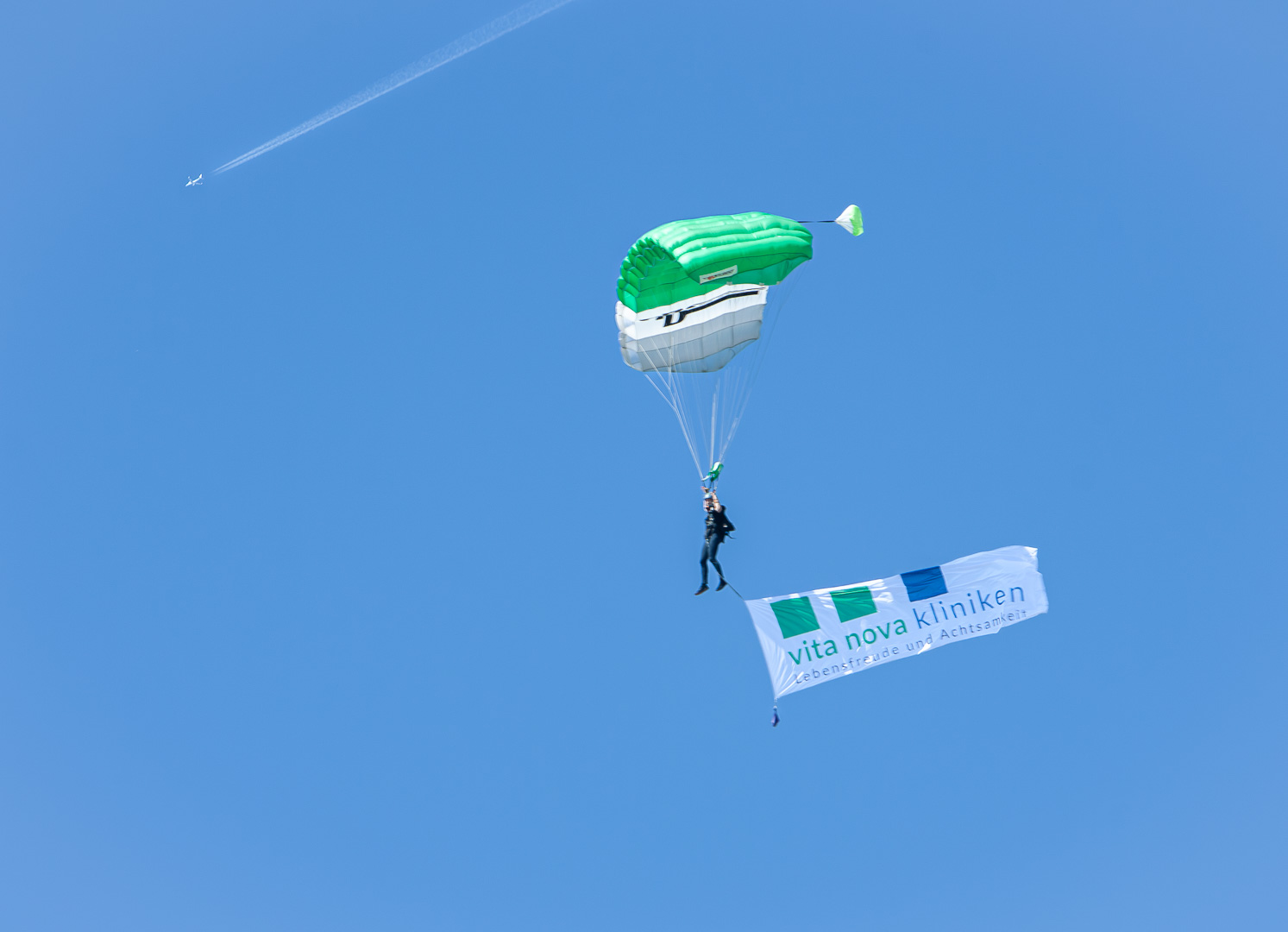 Wer nicht springt, wird nicht fliegen