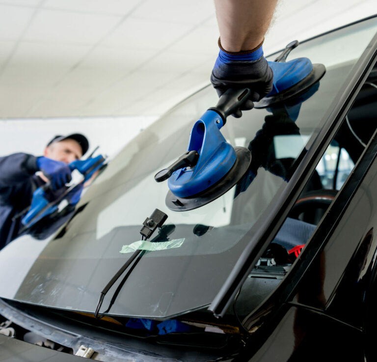 Steinschlag in Windschutzscheibe Reparatur bzw Austausch bei Auto Riemann in Cloppenburg