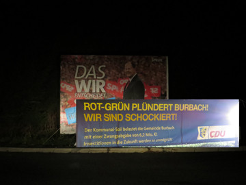 Bildmontage: So sah es vor der mutwilligen Zerstörung des CDU-Banners aus. Bilder und Bildmontage: cwem 2013