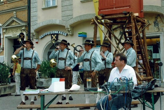 Enthüllung der „Kulturmaschine“ am Hauptplatz Gars  5.7.2014