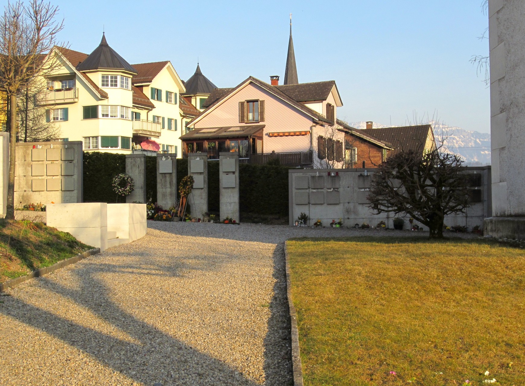 Urnenwand Friedhof Kappel Ebnat Kappel Kunst architektur urnenwand-friedhof-kappel-ebnat-kappel-kunst-architektur