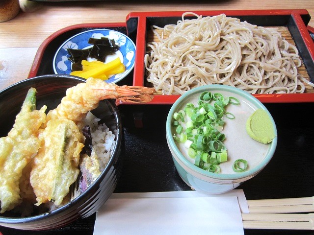 高知の美味しいお蕎麦・・。