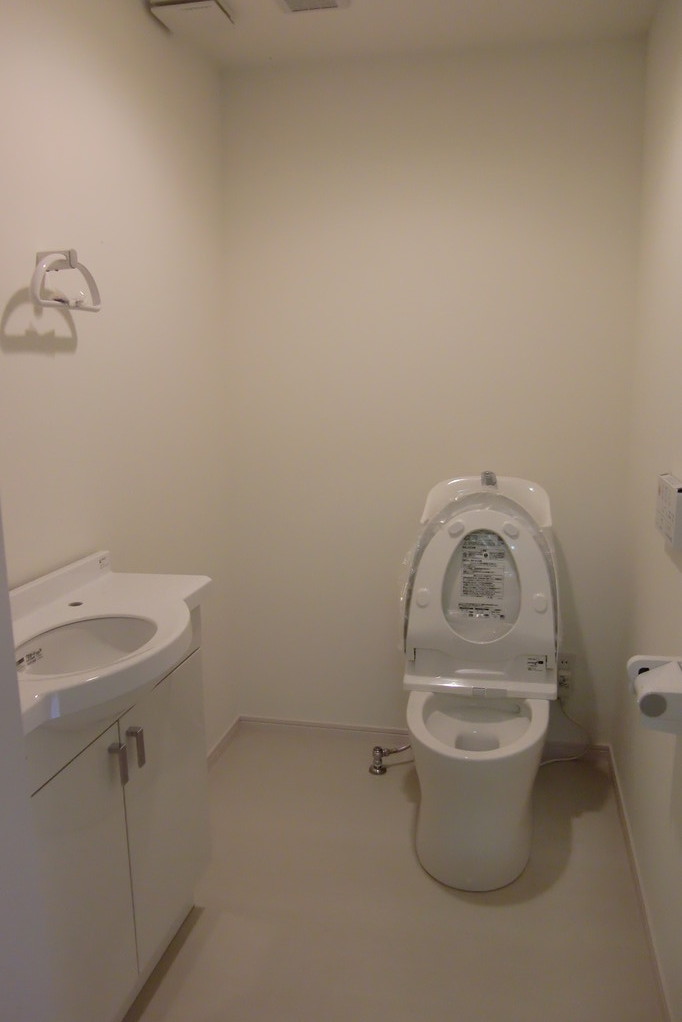 Mさんの家（海老名市）　車椅子対応トイレ