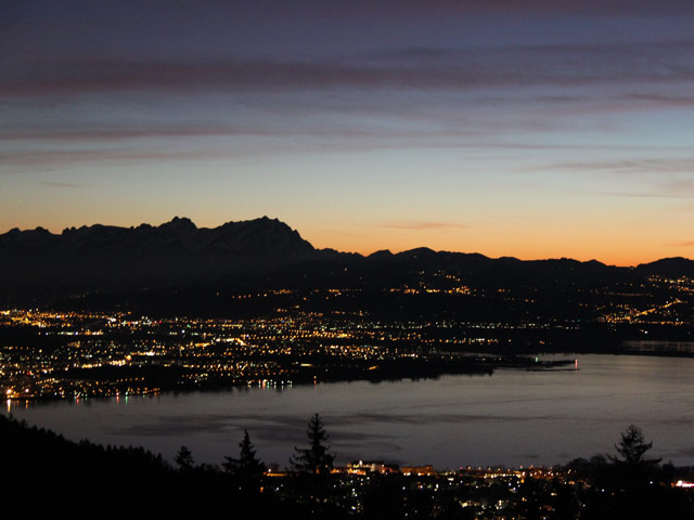 Abendlicher Blick auf den Bodensee