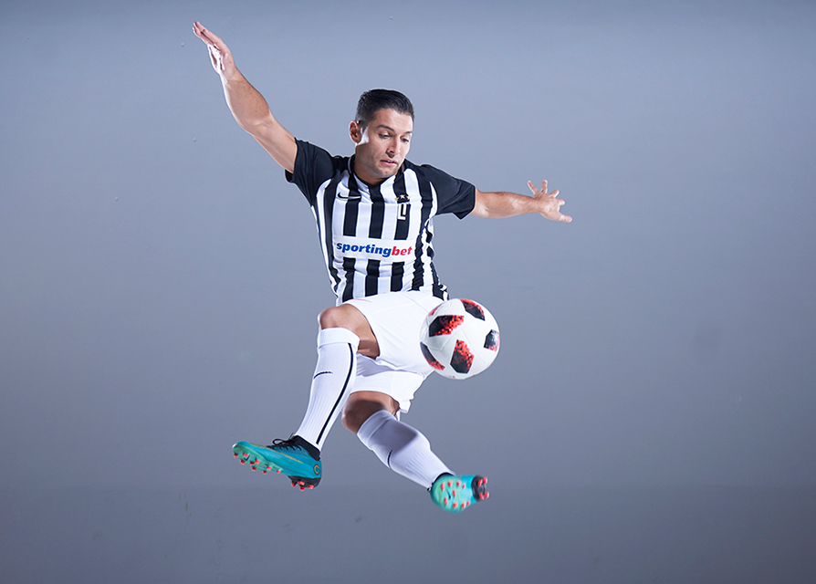 Saki the football freestyler and ronaldo lookalike