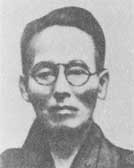 新垣松含（1880 - 1937）。那覇東村生まれ。戦前、玉城盛重と並び称された舞踊家・役者。