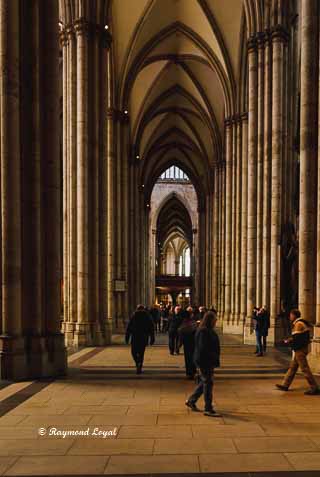 koelner dom seitenschiff kirche