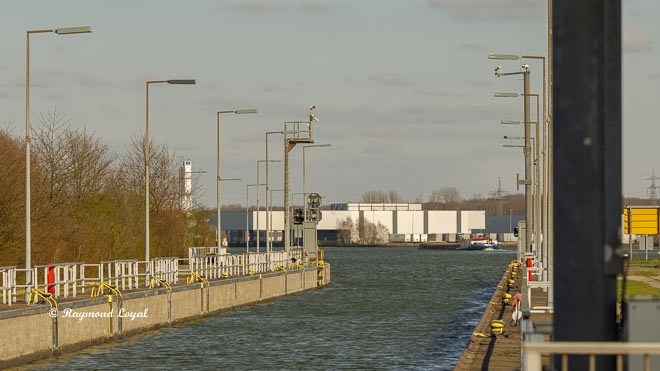 rhein-herne-kanal schleuse herne-ost schleusenkammer nordschleuse