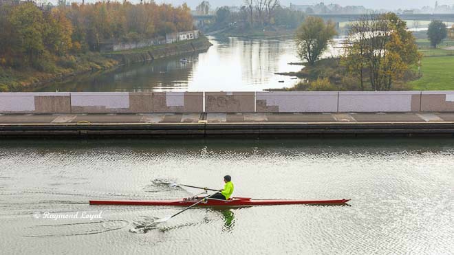 wasserstrassenkreuz minden alte trogbruecke mittellandkanal ruderboot