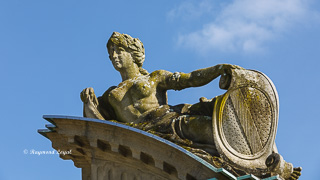 schloss nordkirchen frauentor skulptur wappen