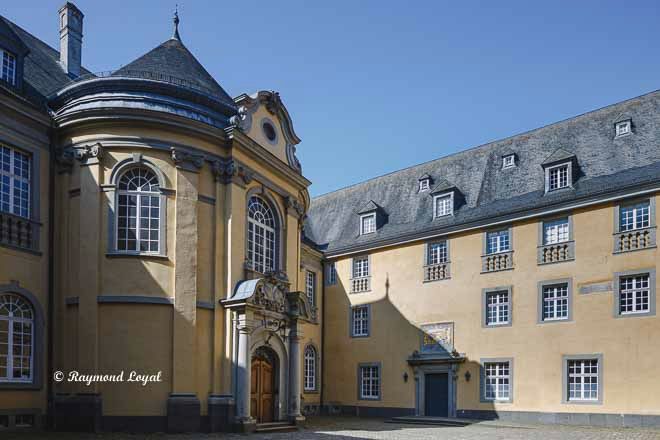 schloss dyck hochschloss innenhof