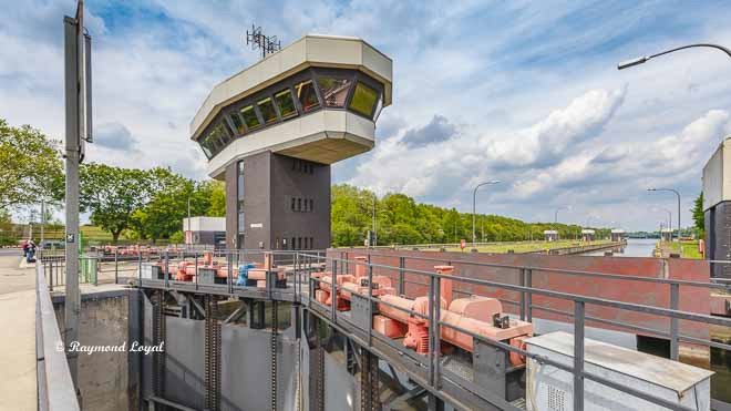 rhein-herne-kanal schleuse gelschenkirchen