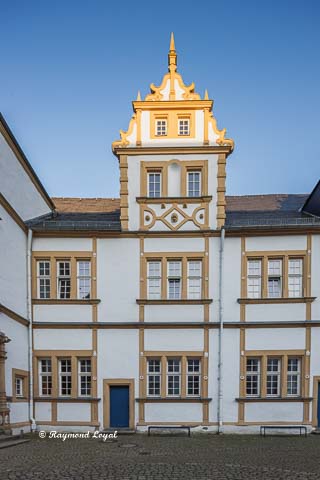 neuhaus castle house fuerstenberg