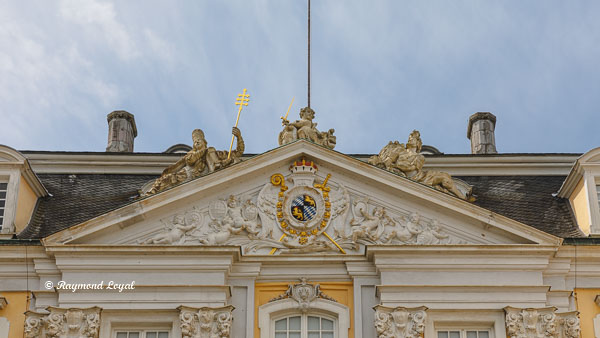schloss augustusburg bruehl mittelrisalit ostseite