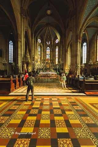 kathedrale zagreb kirche mittelschiff