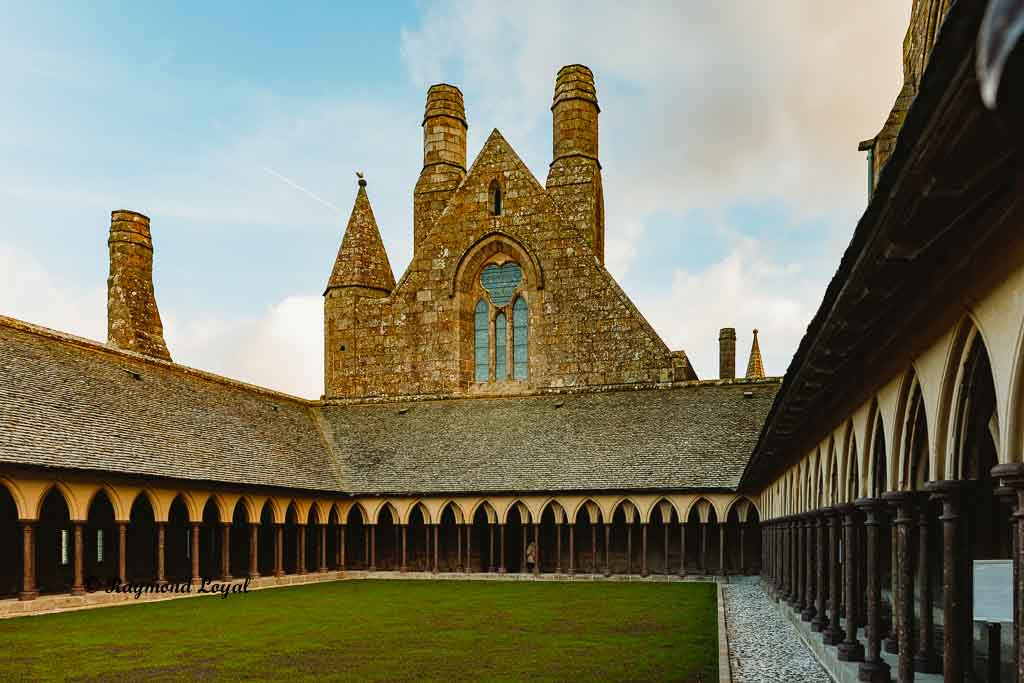 mont saint-michel cloister