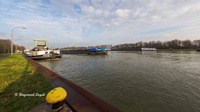 wesel-datteln-kanal schleusengruppe friedrichsfeld schiff wasser