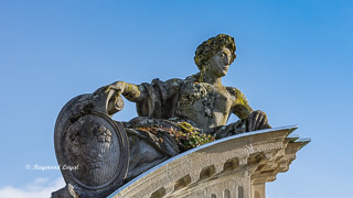 schloss nordkirchen frauentor skulptur wappen