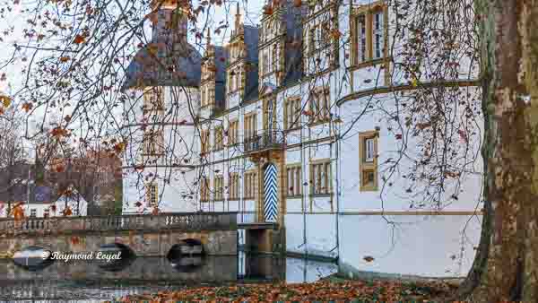 neuhaus castle house fuerstenberg