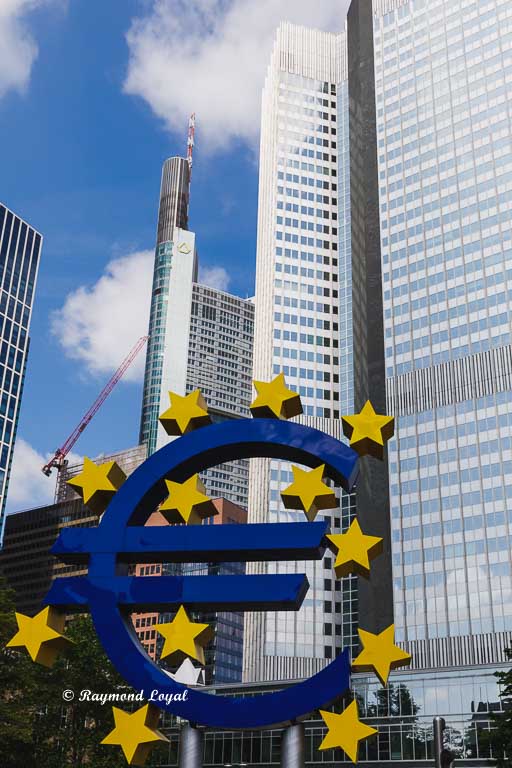 frankfurt bankenviertel euro