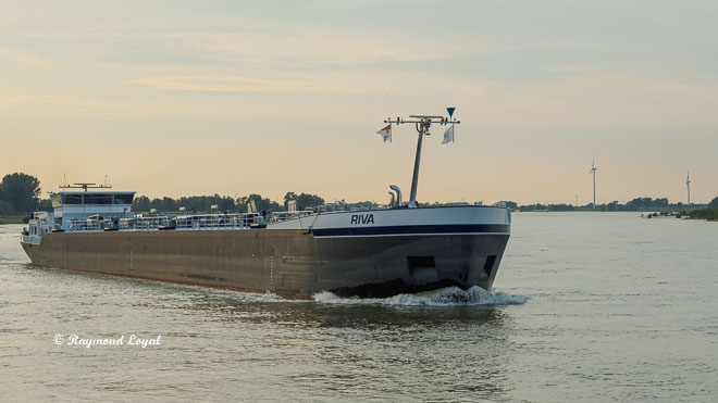 binnenschiff gastankschiff ms riva fluss rhein