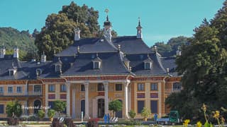 schloss pillnitz mit schlossgarten