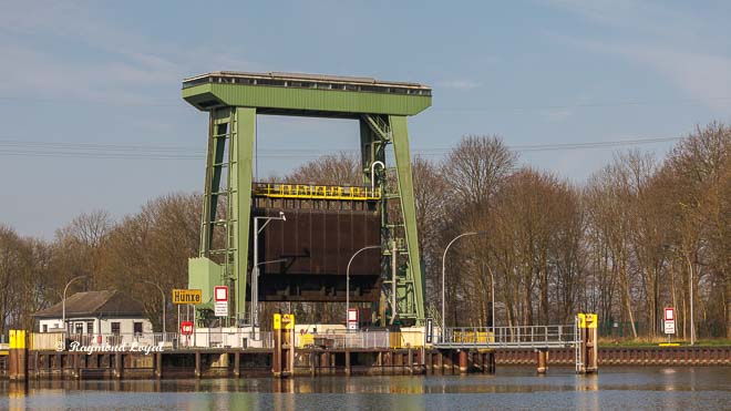 wesel datteln canal huenxe locks