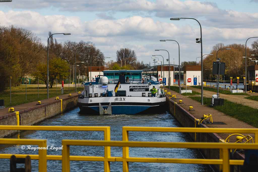 rhein-herne-kanal schleuse oberhausen