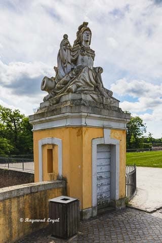 schloss augustusburg linkes torhaus haupttor