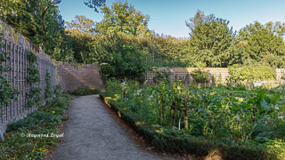 schloss benrath kuechengarten