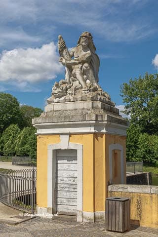 schloss augustusburg rechtes torhaus haupttor