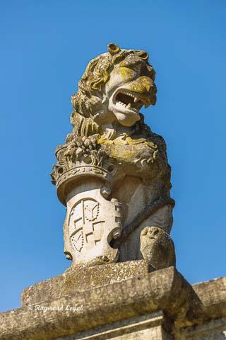 schloss lembeck barocktor loewe wappen